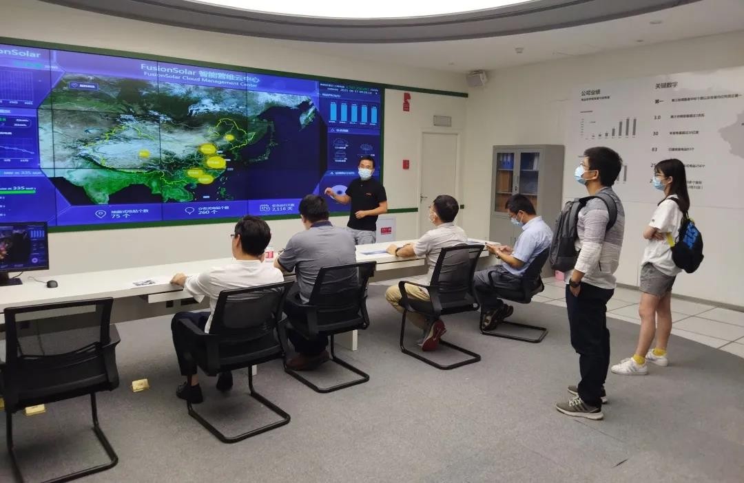 浙江大学新能源研究中心一行莅临抖圈科技海宁集控中心